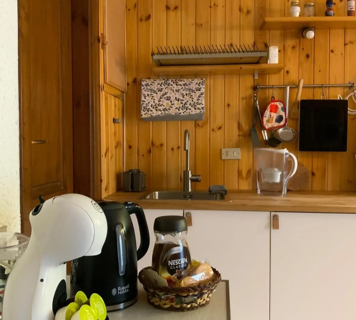 Bellano Cottage - With Private Garden And Garage Дом отдыха